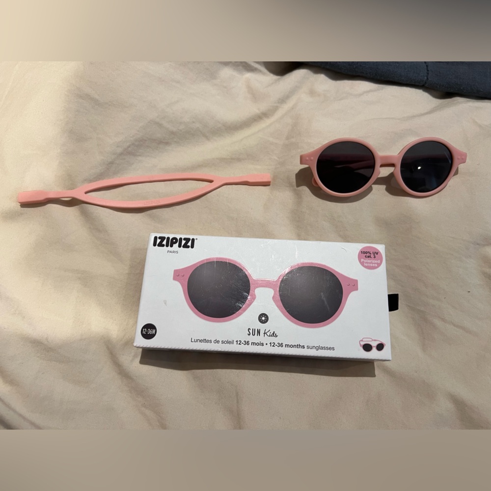 IZIPIZI Kids Sunglasses in Soft Pink